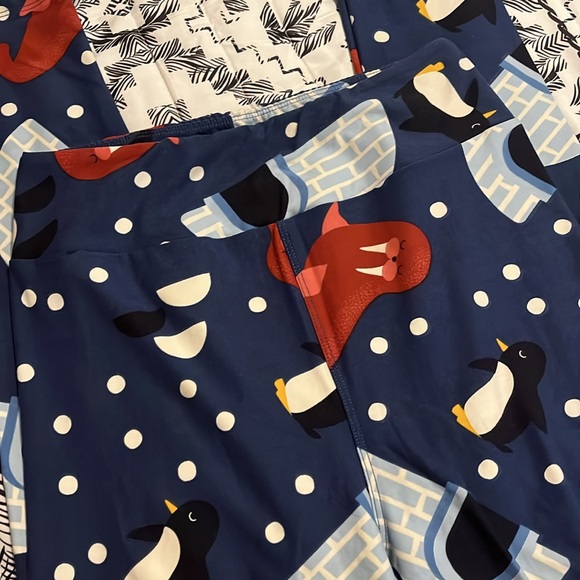 LuLaRoe Penguins Igloo Walrus Polka Dot Leggings Size Onesize - Picture 6 of 8